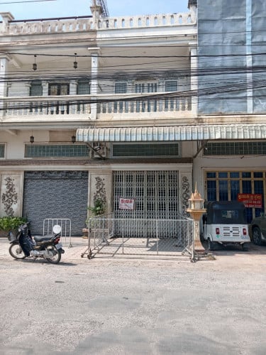 ផ្ទះល្វែងផ្សារលើលក់បន្ទាន់