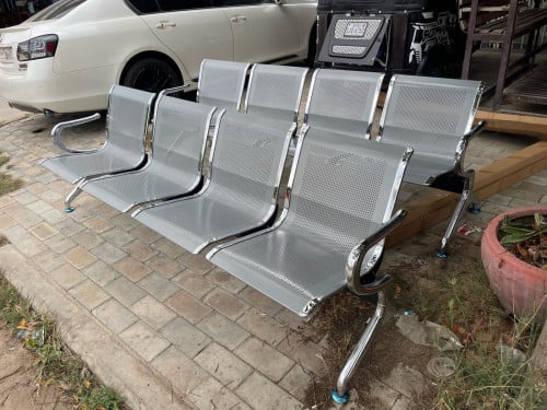 កៅអីរង់ចាំ