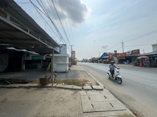 តូបកាហ្វេជួល