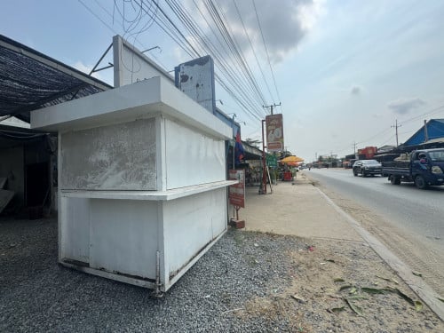 តូបកាហ្វេជួល