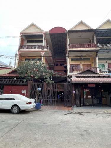 ផ្ទះល្វែងលក់