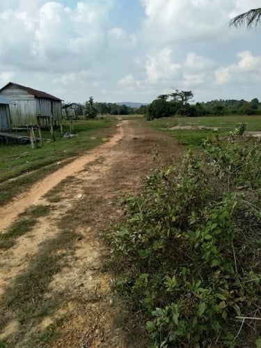 ដីលក់ ក្បាល18.5មែត្រ បណ្តោយ 65 មែត្រ
