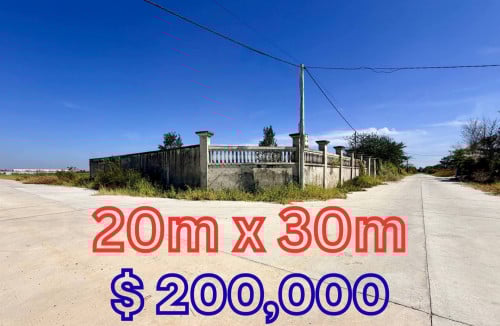 ដីលក់ 200,000$ 20x20