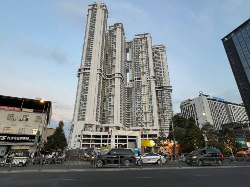 ខុនដូរ3បន្ទប់ លក់បន្ទាន់តម្លៃក្រោមទីផ្សារ នៅ 60M 3 bed Condo Urgent sale Project Urban village 60M