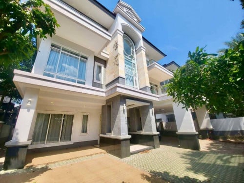 ផ្ទះវីឡាជួល 3000$ 6 បន្ទប់គេង