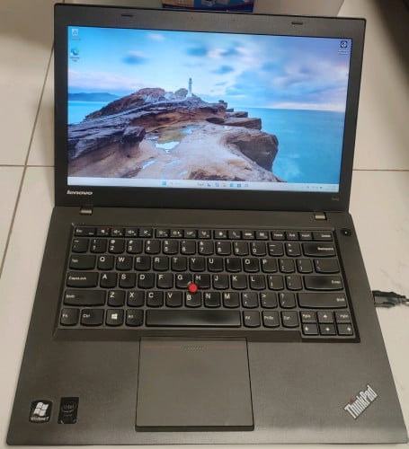 លក់ធូរថ្លៃសំរាប់ការងារofficeនៅស្អាតlaptop in good condition