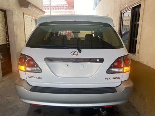 01 ប៉ុង1 ហ្លូលពេញ ថាច់ ផា្លកលេខ AJ ទ្បានអត់បុក មា្លស់ដេីមប្រេីថែ