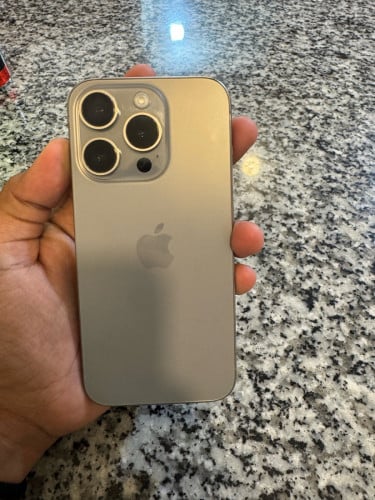 15 Pro 128G លេងទឹកបាន