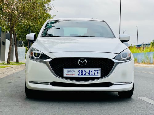 2021 Mazda2 Full option