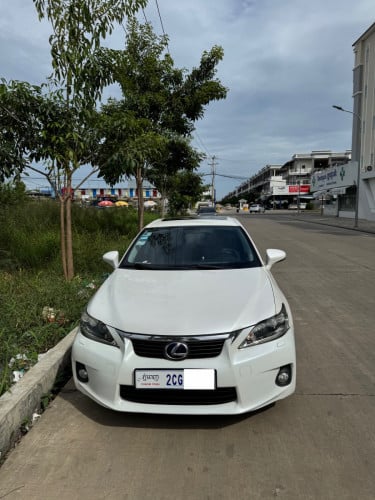 CT200h ជួល 租车