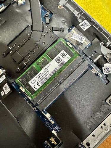 DDR5 16GB 5600B ត្រូវ​ថ្លៃដោះលក់​ Dell 14generation