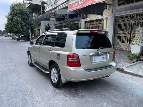 Highlander year 2003, Pong 1, V4 តែមខ្មៅ