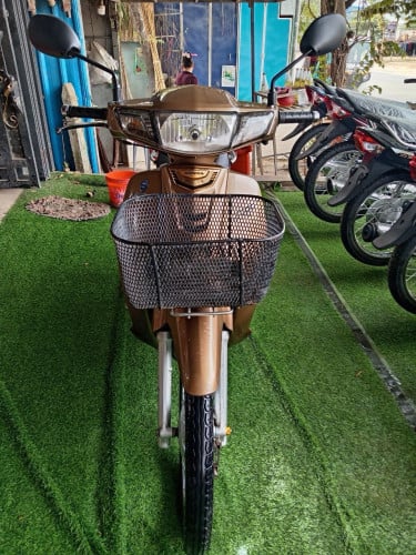 honda dream 019 ម្ចាស់​ដើម​ សាណុំ​សុីន​​ មាន​កាត​គ្រី​ត្រឹម​ត្រូវ​ ​ 1300$​ វ៉ៃ​ដូរ​ បង់​រំលស់បាន