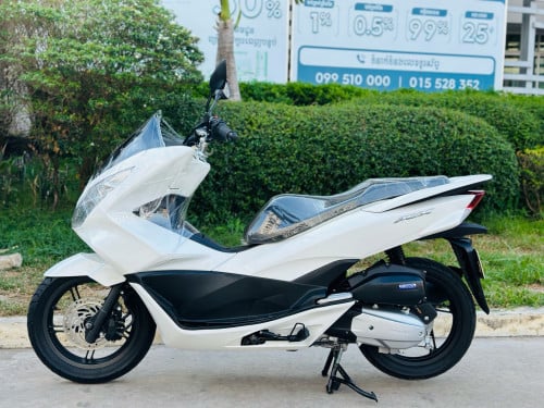 Honda PCX 016 ជប៉ុនសុទ្ធ125cc ម៉ាសុីនតាន់ហាប់នែនស្ងាត់ជិះស្រួលស្ទុះមិនលាន់មិនហុយមានពន្ធកាតគ្រឺហ្សីន
