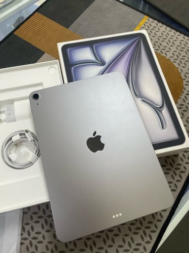iPad Air M3 128G WiFi 99% 469$