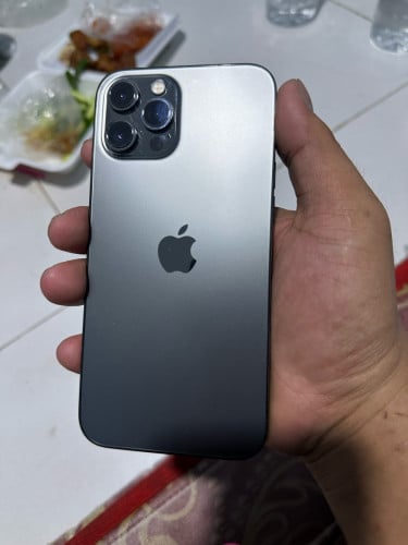 iPhone 12 Pro Max  256gb ដាក់បានសុីម2 វៃដូរ