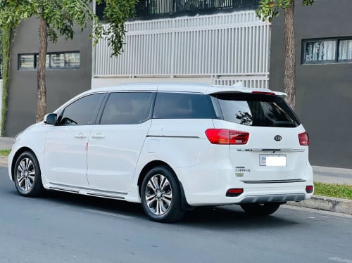 Kai Carnival ឆ្នាំ 2019 Full option V6