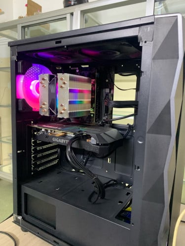 PC gaming build have 6 fan