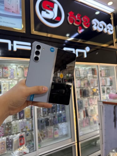 Samsung ZFold55g(12g+256g)99.99%សុីម២ក្រុមហ៊ុន