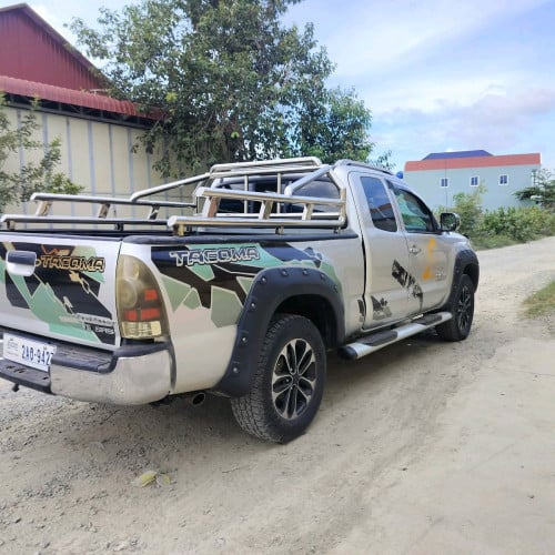 Tacoma 05 ទ្វារហែក លក់