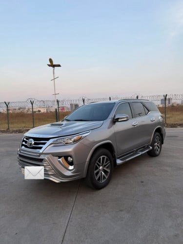 Toyota Fortuner ស៊េរីឆ្នាំ 2017 តំលៃចរចាបានទៀត