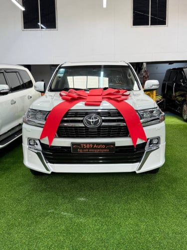Toyota Land Cruiser V6 សាំង​ 2014 ឡេីង​ស៊េរី​ 2021 Full option