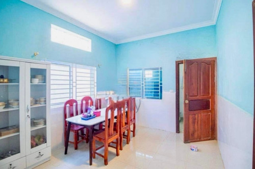 ប៊ូទិត វិឡាជួល