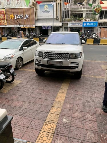 ឡានលក់ ០១៥តួវែងឡឡានស្អាត