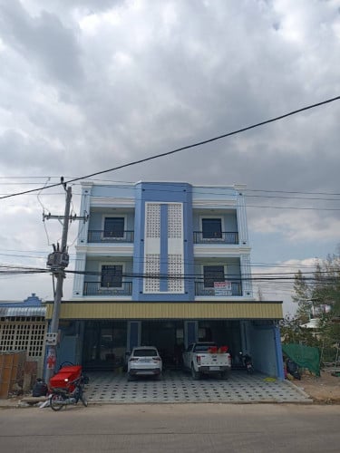 អាគារសម្រាប់ជួលនៅជិតបូរីឆាយហាក់ ក្រុងប៉ោយប៉ែត មាន28បន្ទប់គេង ក្រុងប៉ោយប៉ែត