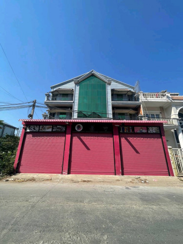 វីឡា​លក់បន្ទាន់ នៅ​ជិតអ៊ីអន3