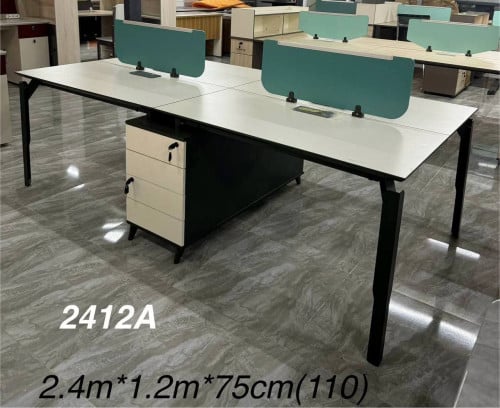 តុបុគ្គលិក. ទល់មុខគ្នា 4 អ្នក