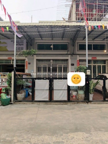 លក់នៅឈូកវ៉ា62000$ចរចា៎ប្លង់រឹងផ្ទះវែង15m រកសុីបានទៀត