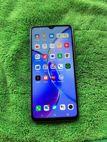 ទូរស័ព្ទថ្មីនៅស្អាត99%