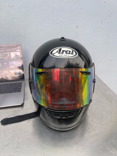 លក់មួកArai size M Lពាក់បាន១ទឹកជប៉ុនសុទ្ធតំលៃ65$