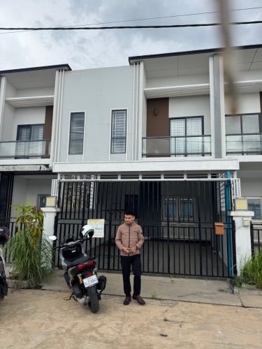 ផ្ទះសំរាប់ជួល - House for rent