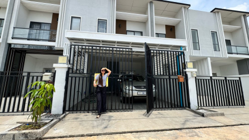ផ្ទះសំរាប់ជួល - House for rent