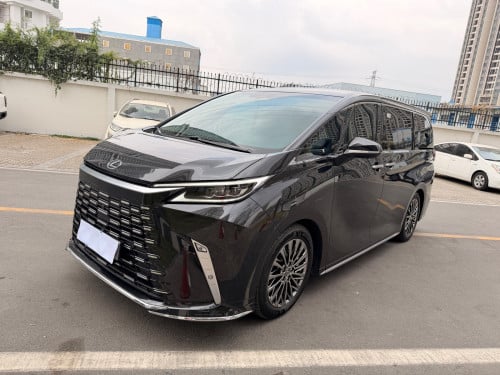 雷克萨斯lm350H四座