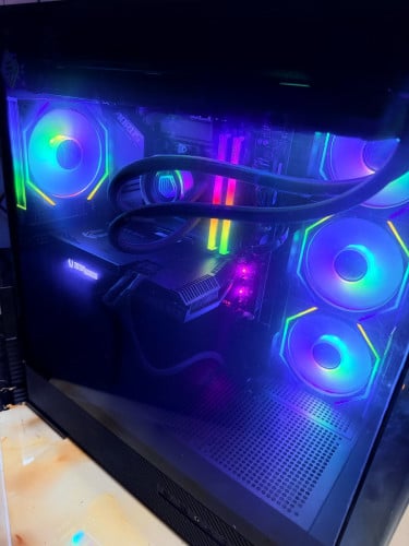 ✅ CPU: Core i7-12700K✅ RAM: 32GB DDR5 6000MHz