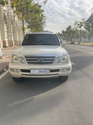 👉 ឡានលក់ Lexus LX 470 03 has full option ម្ចាស់ផ្ទាល់ឡានថ្មីធានាអត់បុកអត់កាត់