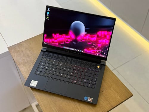 Alienware M15 Ryzen Ed. R5 ( Grade A )CPU AMD Ryzen 75800H, RAM 16GB, SSD 512GB, VGA RTX3050Ti 4GB