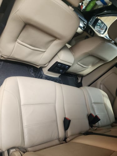 Ford Everest 015 ម៉ាស៊ីន2.2 Full option (ស្តាំកែឆ្វេងស្តង់ដា)