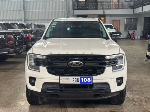 Ford Everest sport 2023ចូលតាមក្រុមហ៊ុន ford ថ្នាំសុីន100%