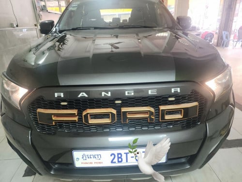 Ford Ranger 017 XLT ម៉ាស៊ីន 2.2 ប៉ុង1 (ស្តាំកែឆ្វេងស្តង់ដា)
