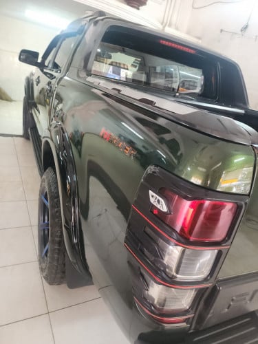 Ford Ranger 017 XLT ម៉ាស៊ីន 2.2 ប៉ុង1 (ស្តាំកែឆ្វេងស្តង់ដា)