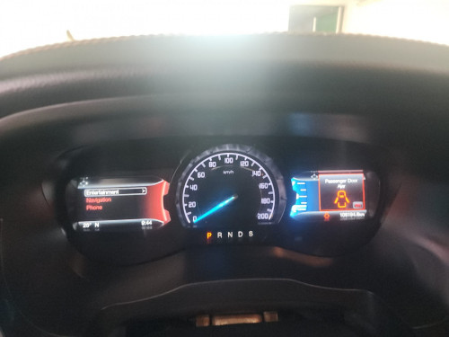 Ford Ranger 017 XLT ម៉ាស៊ីន 2.2 ប៉ុង1 (ស្តាំកែឆ្វេងស្តង់ដា)