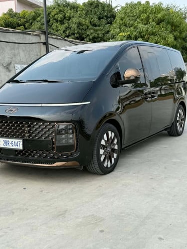 Hyundai Staria year 2022 full
