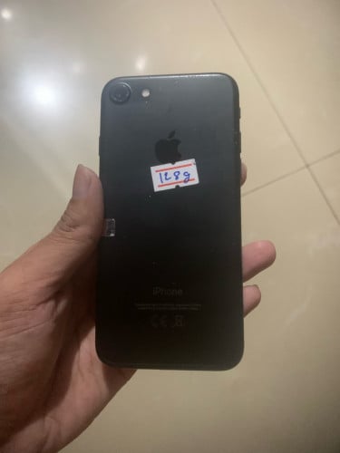 iPhone 7 128Gលក់📥❤️