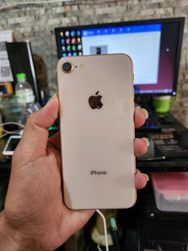 Iphone 8 64GB សាណុំ