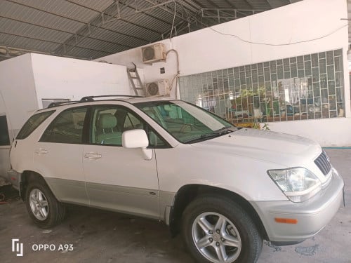 Lexus.RX300ឆ្នាំ03ឡានក្រដាស់ពន្នខ្ចៅខ្ចង់ថ្មីអត់បុកអត់ប៉ះអត់ច្រេះ