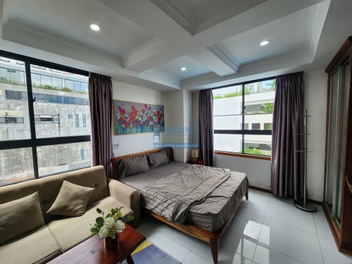 N1002 | Bright Studio Apartment Near Royal Palace For Rent